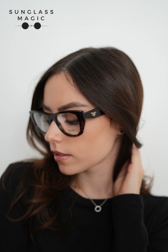 PRADA PR A18V - ​17N1O1 - ​52 Cadru optic Havana închis Cat Eye (Ochi de pisică)